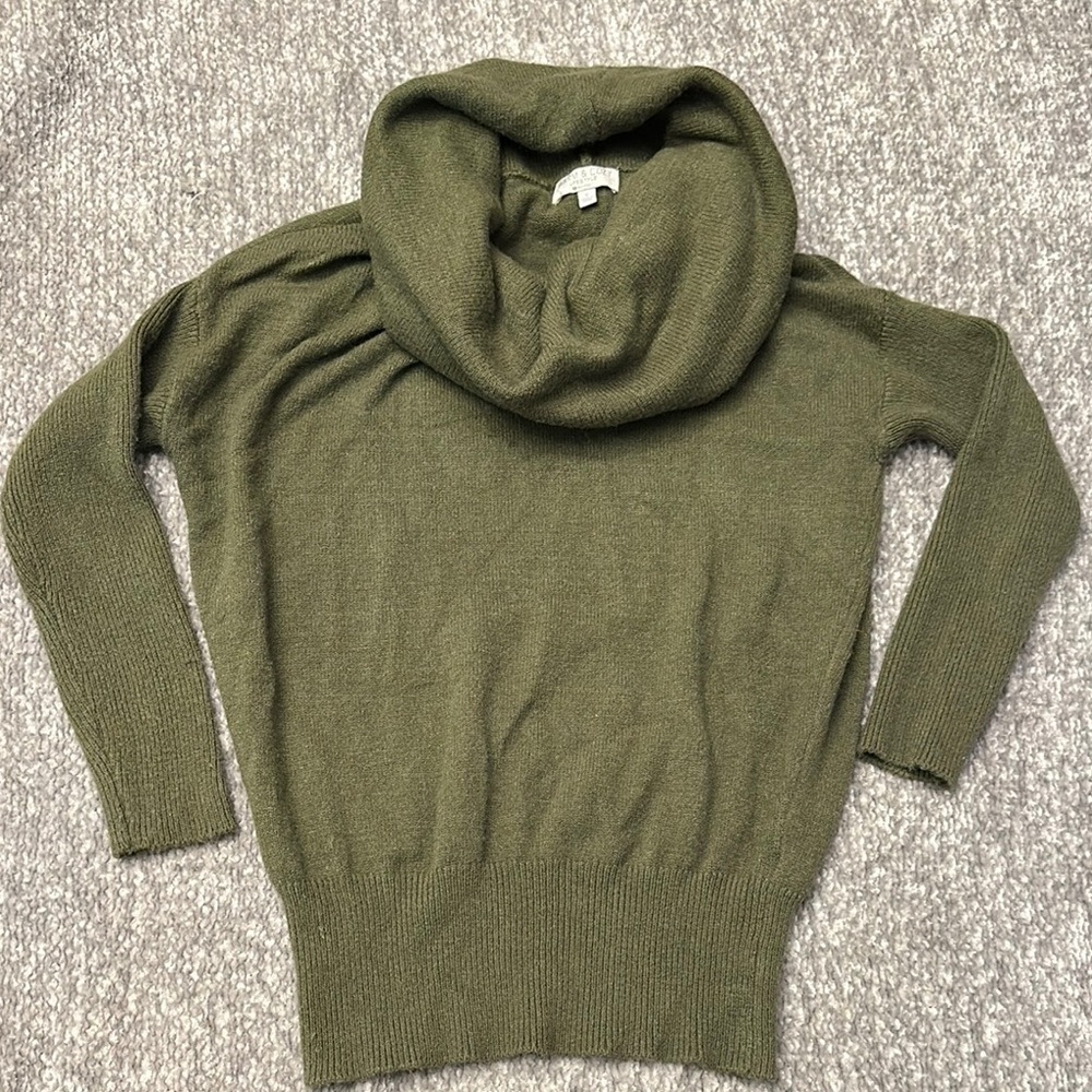 Women’s warm & cozy green oversized turtle neck tunic sweater size small